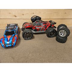 Tweedehands Traxxas Rustler 4x4 VXL met extra body en banden (TOP Staat)