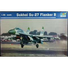 Trumpeter 1/32 Sukhoi Su-27 Flanker B