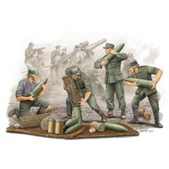 Trumpeter 1/35 German Field Howitzer Gun Crew on carrying