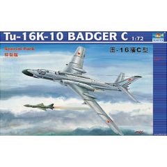 Trumpeter 1/72 Tupolev Tu-16K 10 Badger