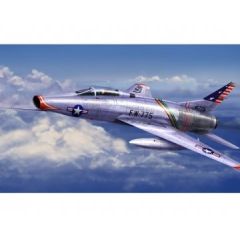 Trumpeter 1/72 F-100C Super Sabre